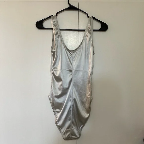 Vintage Gold Crown Label Victoria’s Secret Union Made Metallic Silver Swimsuit S - Picture 9 of 10